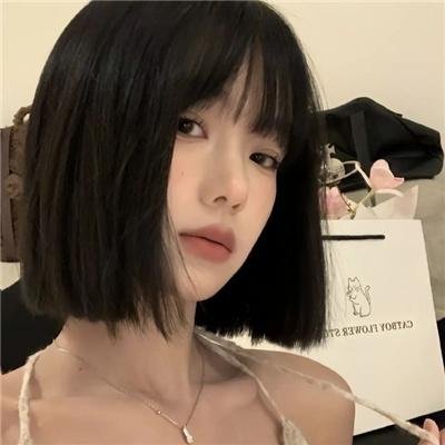 想吃掉我的非人少女 海报